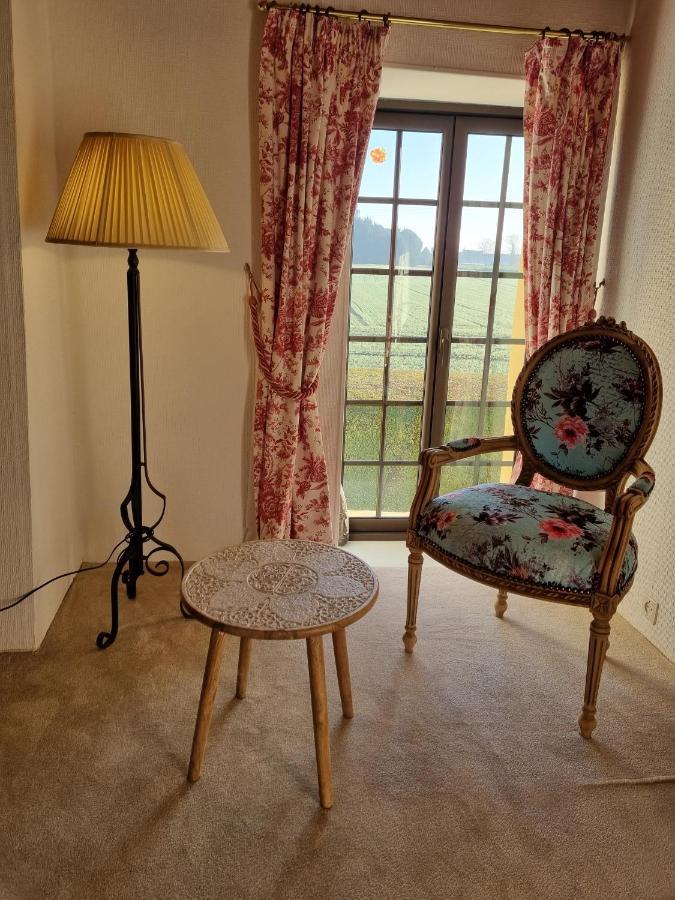 Bed and Breakfast Les Berges De La Planchette Yvignac-la-Tour Camera foto