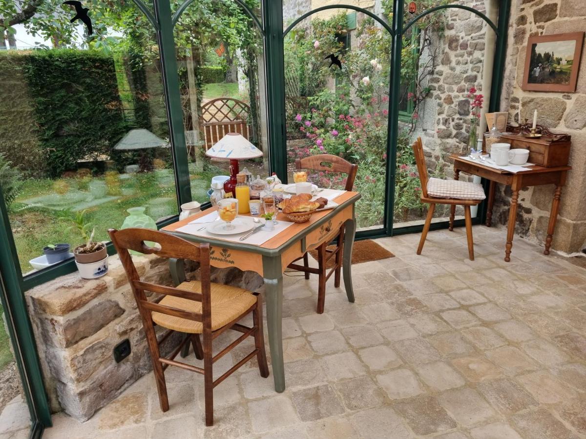 Bed and Breakfast Les Berges De La Planchette Yvignac-la-Tour Esterno foto