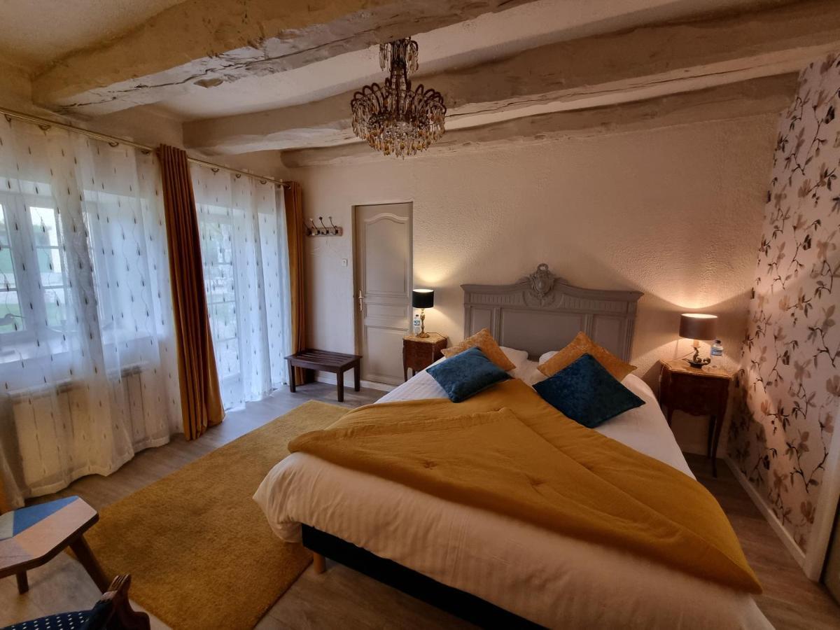 Bed and Breakfast Les Berges De La Planchette Yvignac-la-Tour Esterno foto