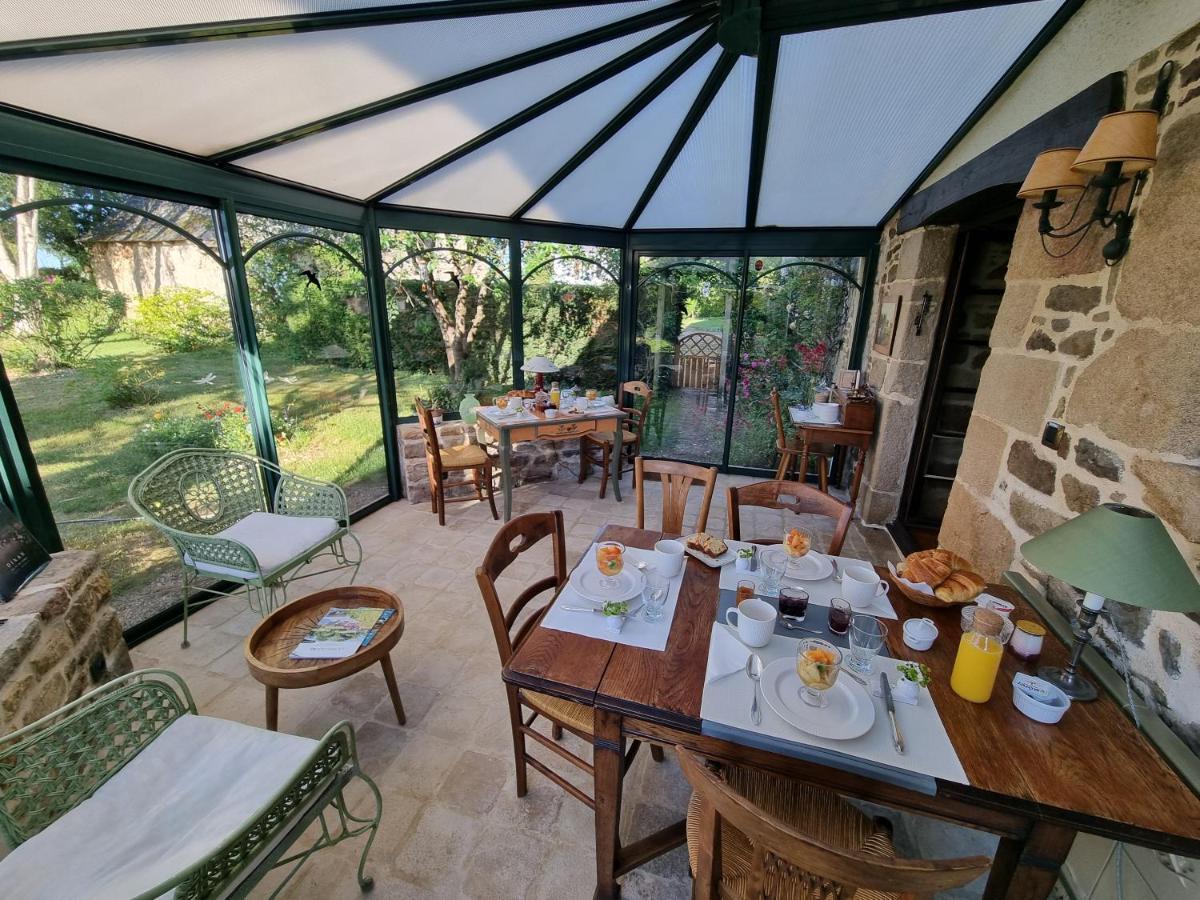 Bed and Breakfast Les Berges De La Planchette Yvignac-la-Tour Esterno foto