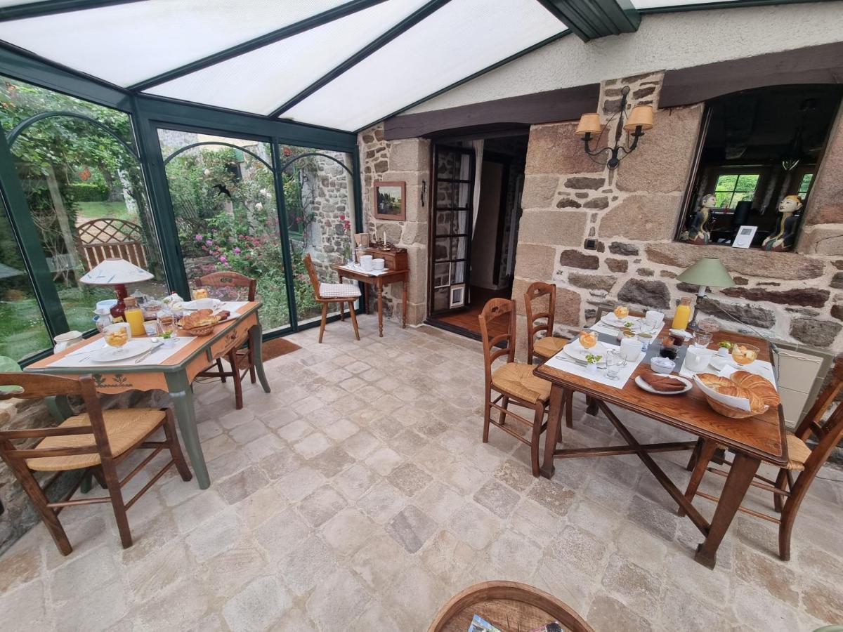 Bed and Breakfast Les Berges De La Planchette Yvignac-la-Tour Esterno foto